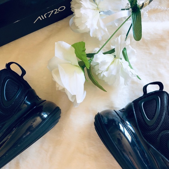 Nike Air Max 720. Brand new in Box. Triple black - Picture 11 of 15